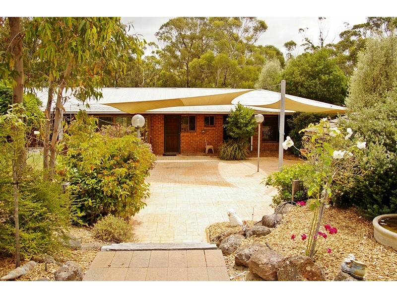 157 Slatey Creek Road, Woodend VIC 3442