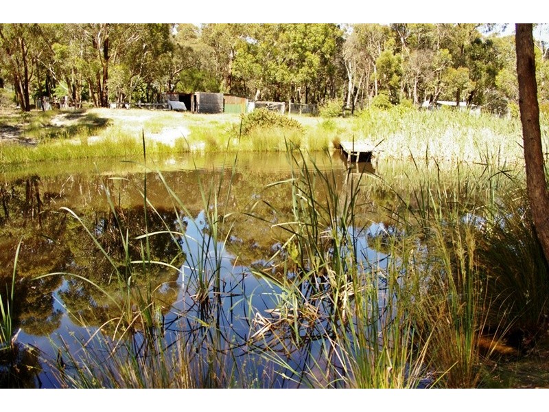 157 Slatey Creek Road, Woodend VIC 3442