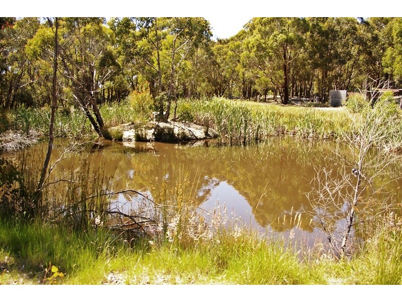 157 Slatey Creek Road, Woodend VIC 3442