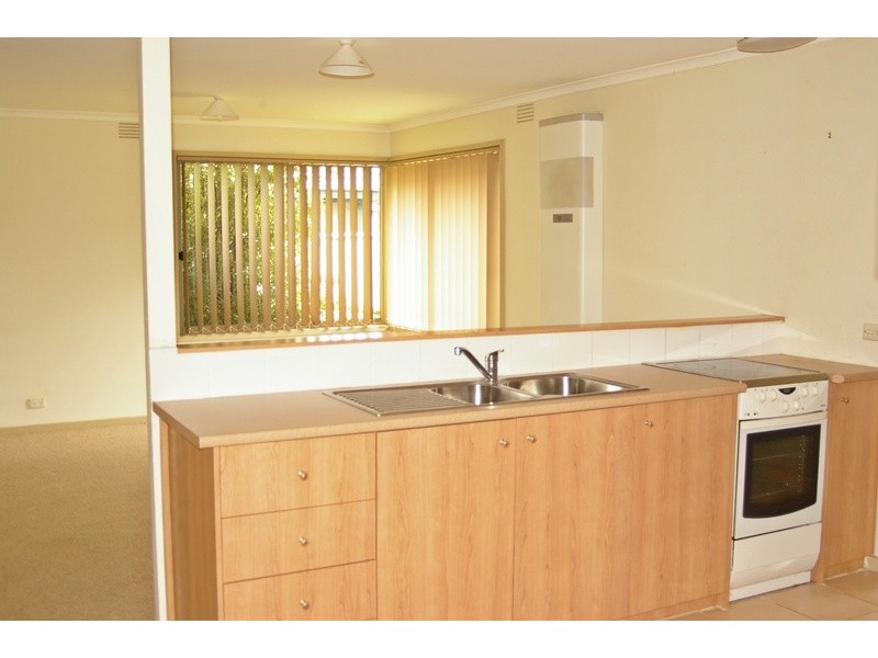 24 Forest Street, Woodend VIC 3442