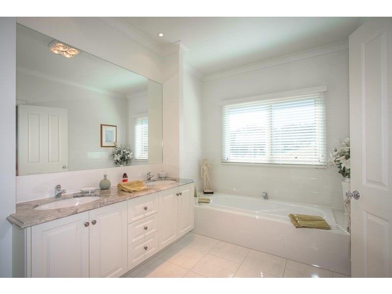 185 ROTHES RD, Little Hampton VIC 3458