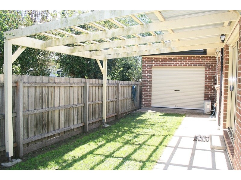 8 Anslow Street, Woodend VIC 3442