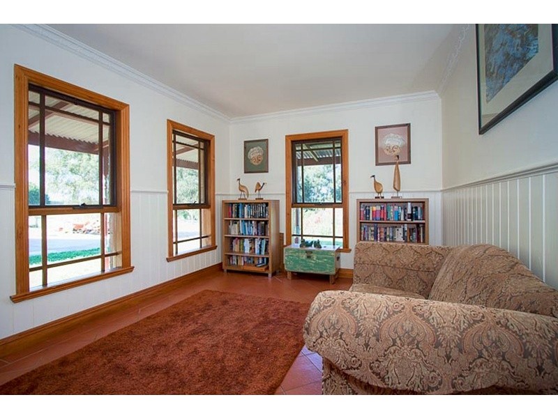 169 Couzens Lane, Romsey VIC 3434