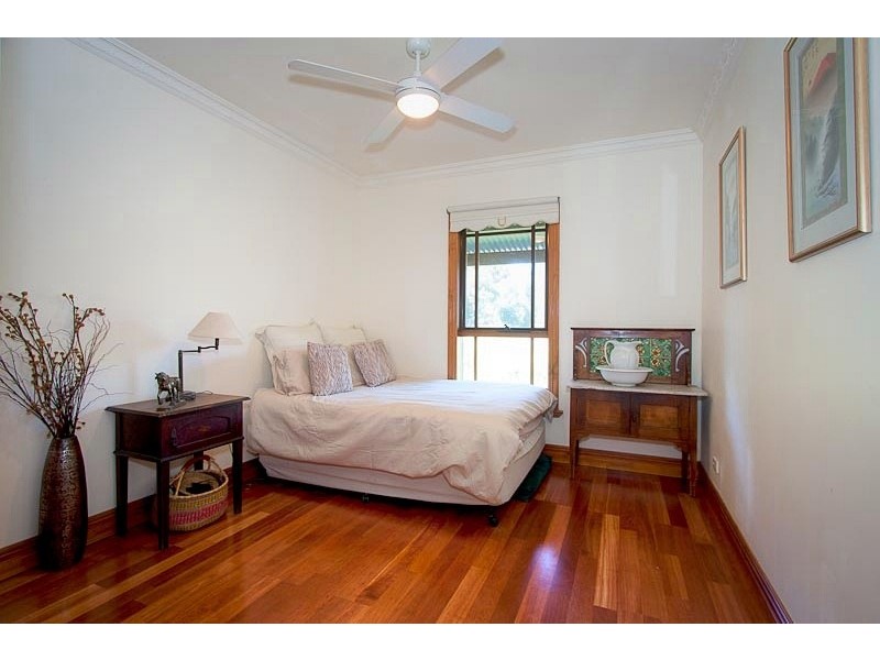 169 Couzens Lane, Romsey VIC 3434