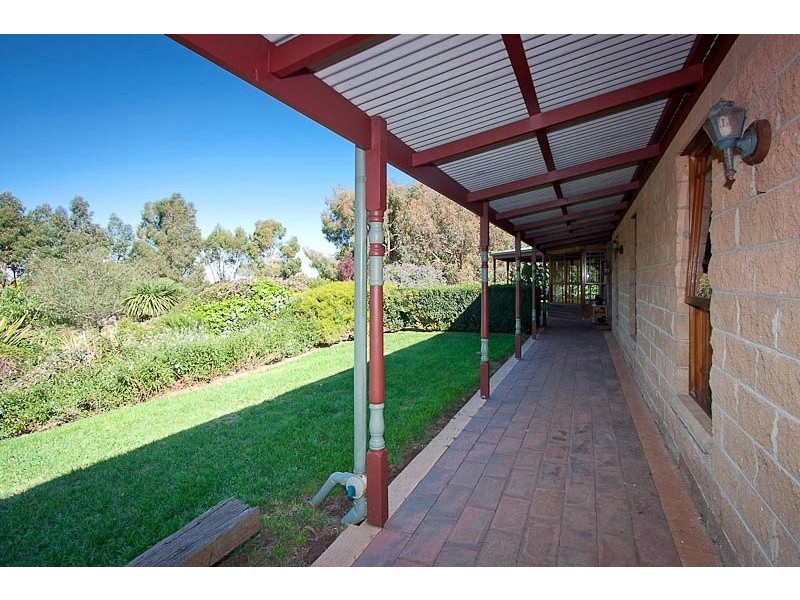 169 Couzens Lane, Romsey VIC 3434