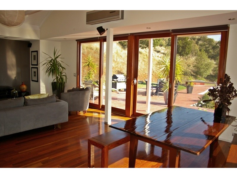 69 Mount William Rd, Lancefield VIC 3435