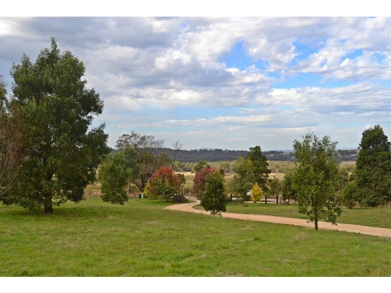 69 Mount William Rd, Lancefield VIC 3435
