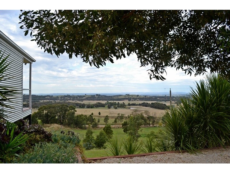 69 Mount William Rd, Lancefield VIC 3435