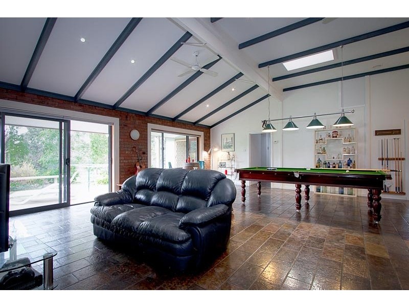 40 Henshalls Road, Woodend VIC 3442