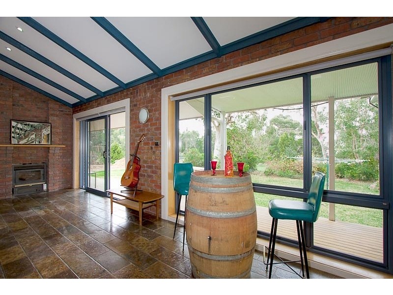 40 Henshalls Road, Woodend VIC 3442