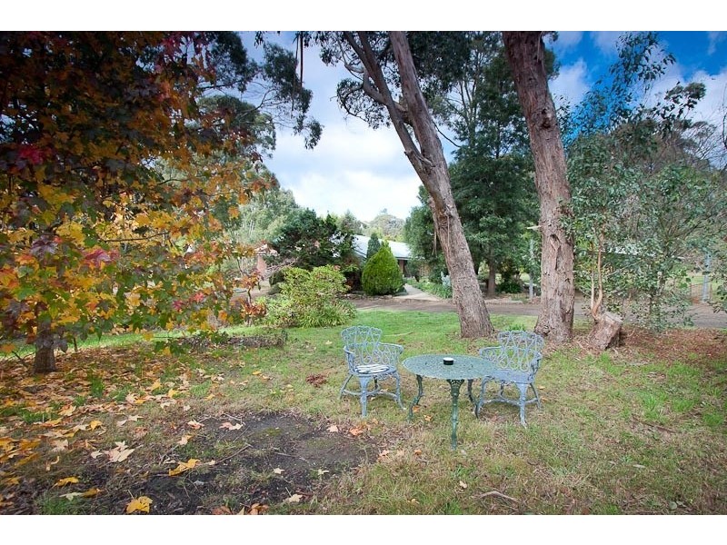 40 Henshalls Road, Woodend VIC 3442