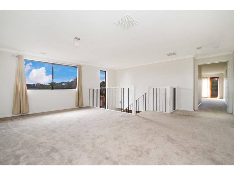 12 Coach House Boulevard, Woodend VIC 3442