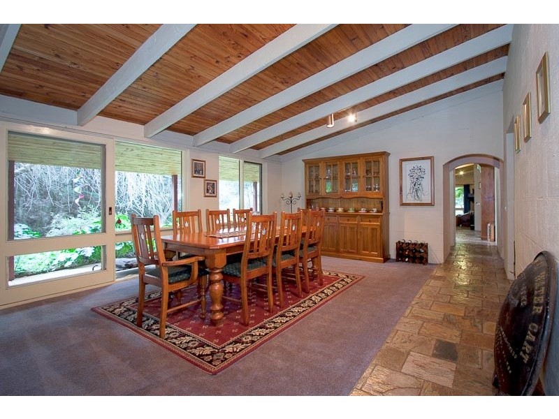 84 Glenfern Road, Romsey VIC 3434