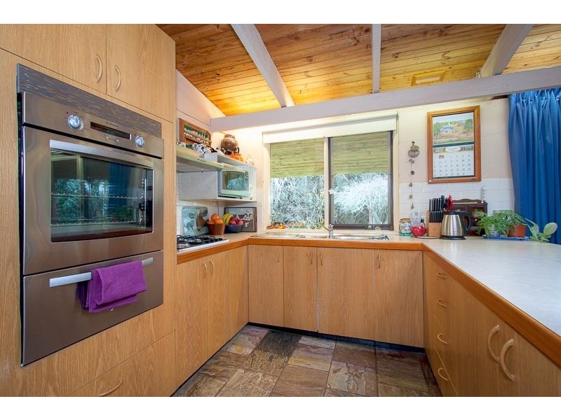 84 Glenfern Road, Romsey VIC 3434