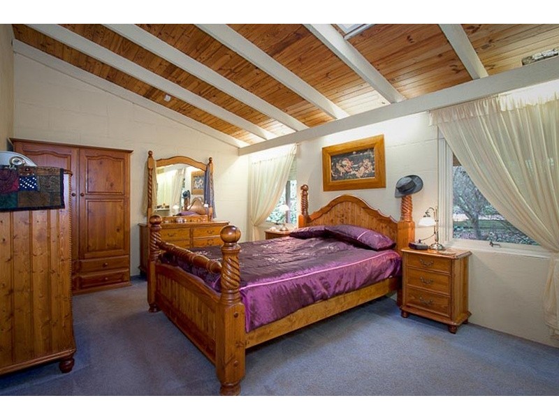 84 Glenfern Road, Romsey VIC 3434