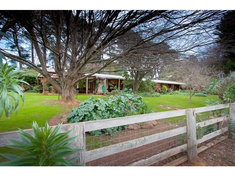 84 Glenfern Road, Romsey VIC 3434