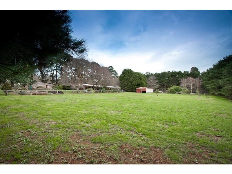 84 Glenfern Road, Romsey VIC 3434