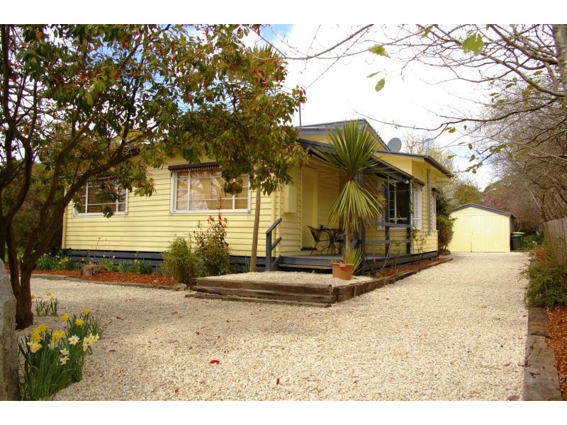 1911 Mount Macedon Road, Woodend VIC 3442