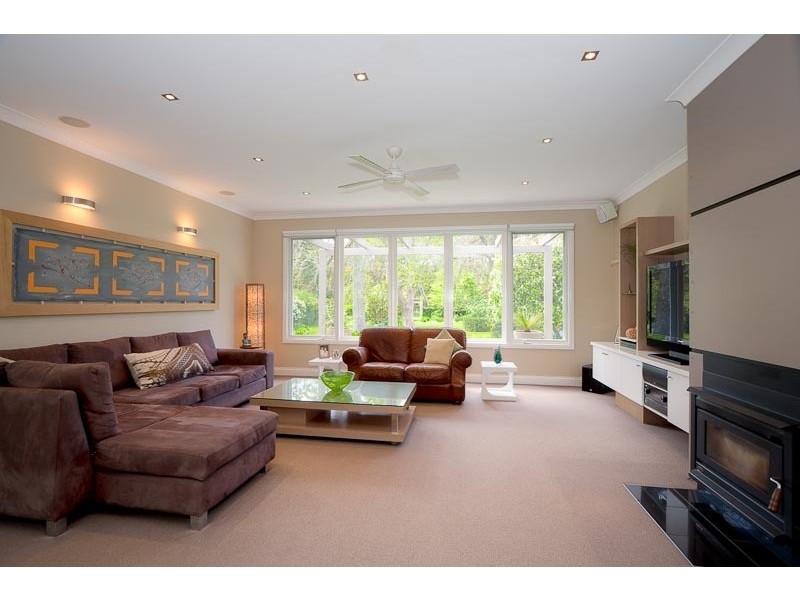 11 Old Lancefield Road, Woodend VIC 3442