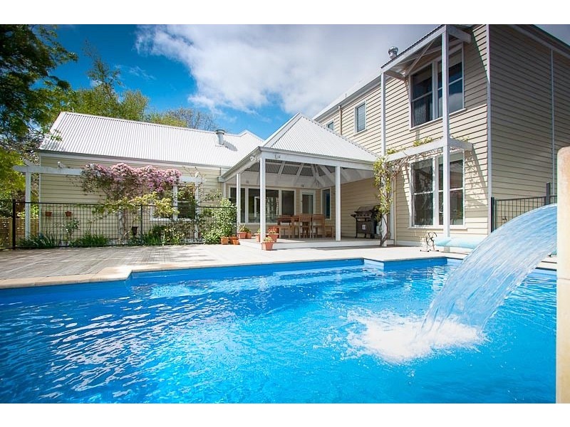 11 Old Lancefield Road, Woodend VIC 3442