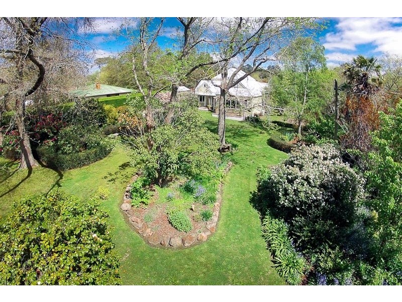 11 Old Lancefield Road, Woodend VIC 3442