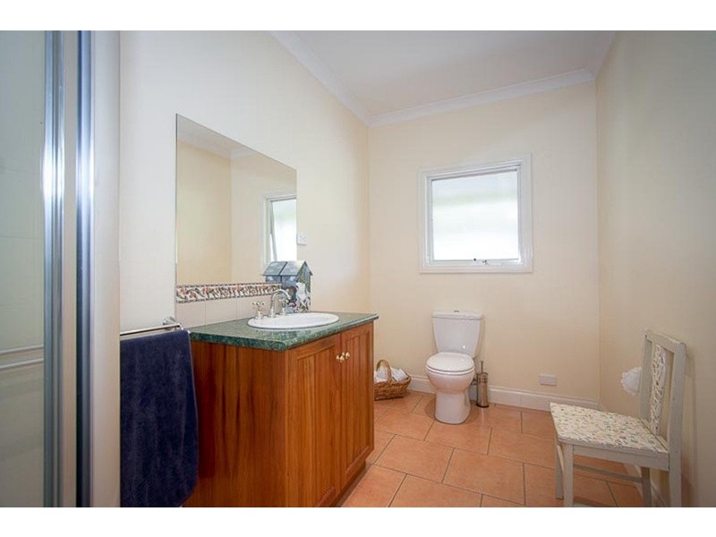 71 Mahoneys Road, Woodend VIC 3442