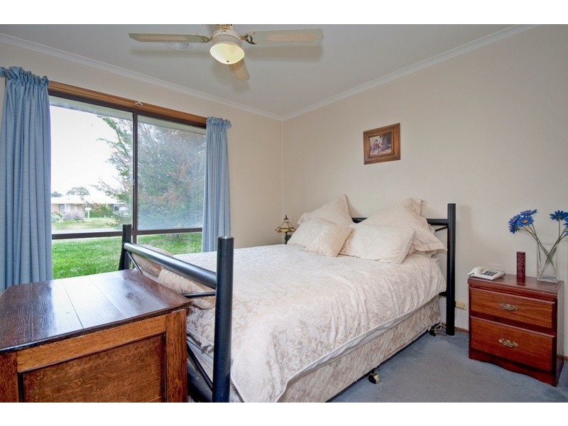 45 Coleraine Drive, Romsey VIC 3434