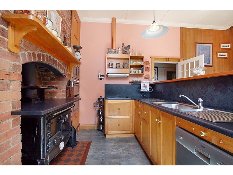 46 High Street, Woodend VIC 3442