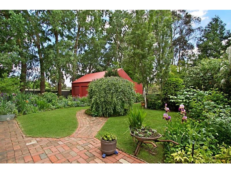 46 High Street, Woodend VIC 3442