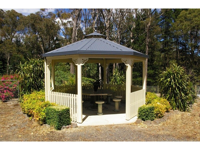 87 Halpern Road, Woodend VIC 3442