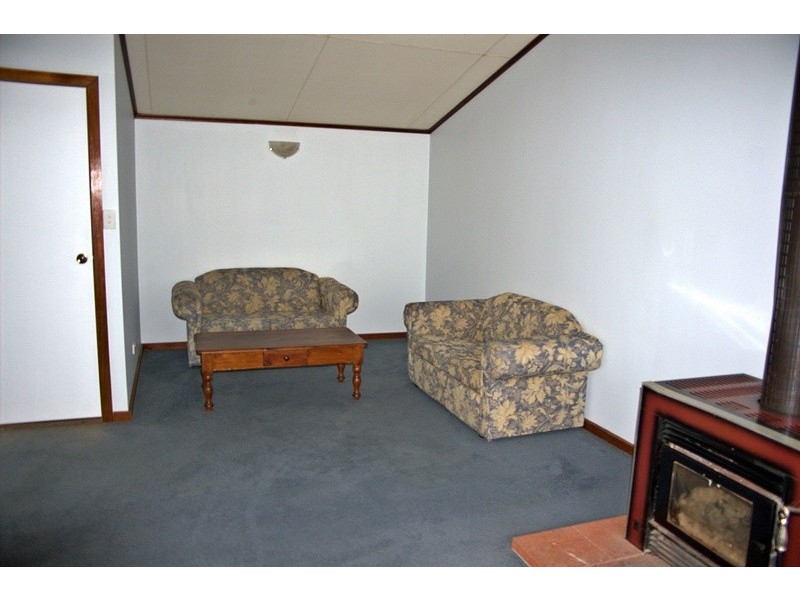 76 Greig Court, Woodend VIC 3442