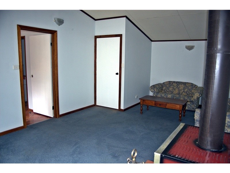 76 Greig Court, Woodend VIC 3442