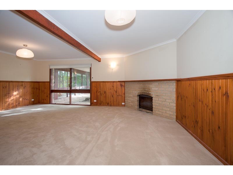 70 Hoburd Drive, Woodend VIC 3442