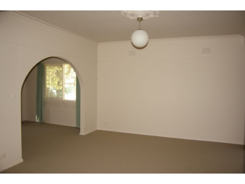 23 Savages Lane, Woodend VIC 3442