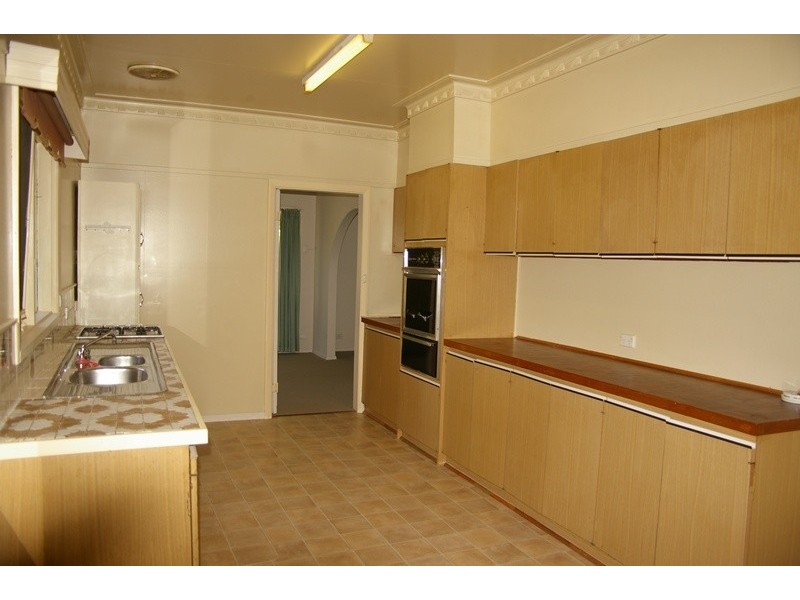 23 Savages Lane, Woodend VIC 3442