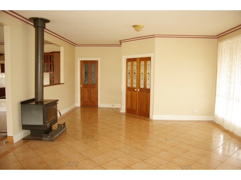 588 THREE CHAIN ROAD, Carlsruhe VIC 3442