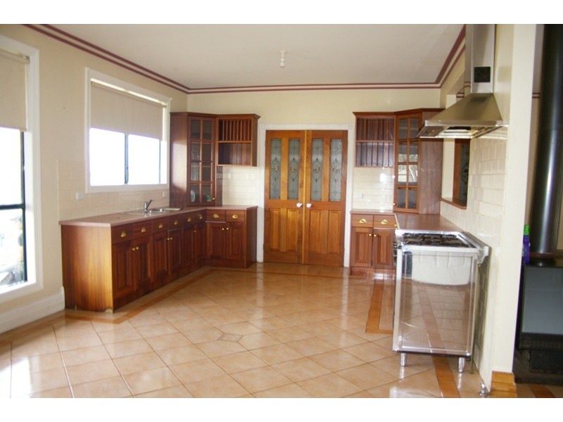 588 THREE CHAIN ROAD, Carlsruhe VIC 3442