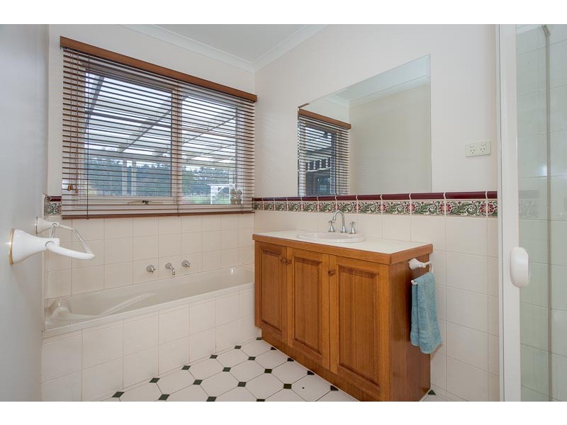 25 Mill Road, Romsey VIC 3434