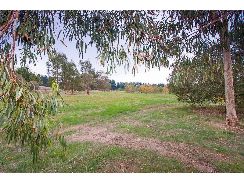 25 Mill Road, Romsey VIC 3434