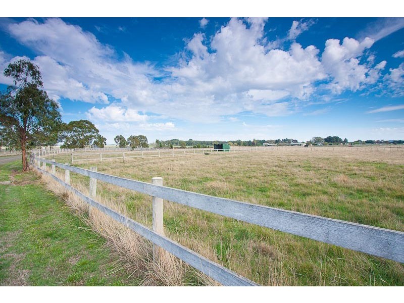 141 GARTH RD, Carlsruhe VIC 3442