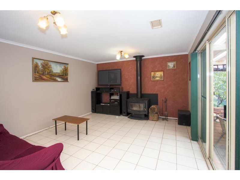 55 Boldiston Road, Woodend VIC 3442