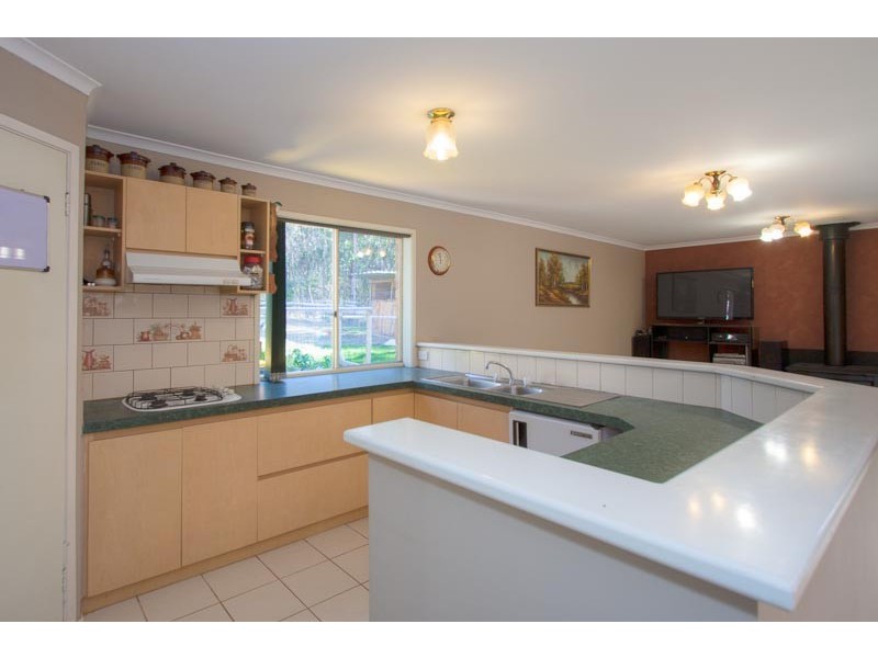 55 Boldiston Road, Woodend VIC 3442