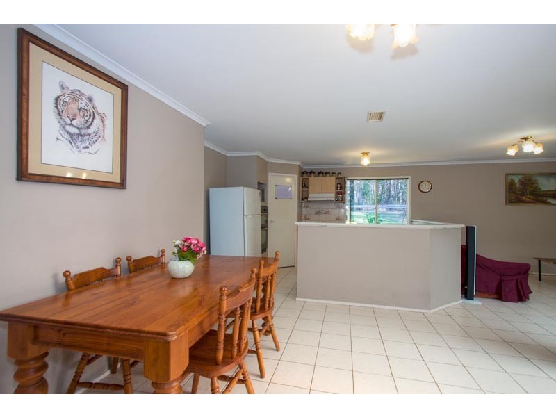 55 Boldiston Road, Woodend VIC 3442