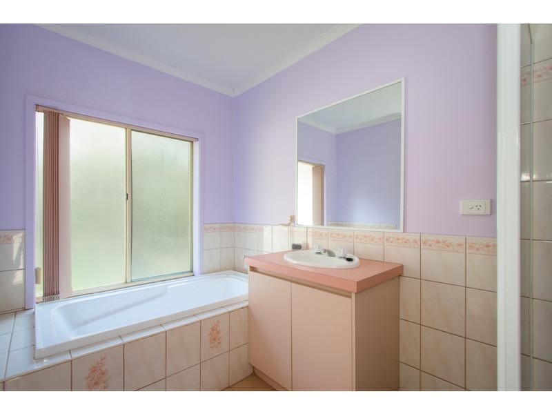 55 Boldiston Road, Woodend VIC 3442