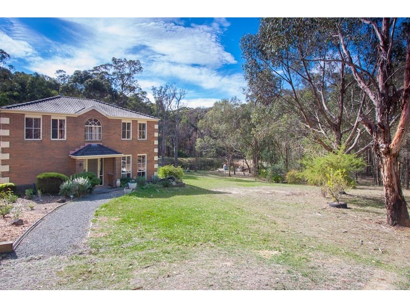 55 Boldiston Road, Woodend VIC 3442