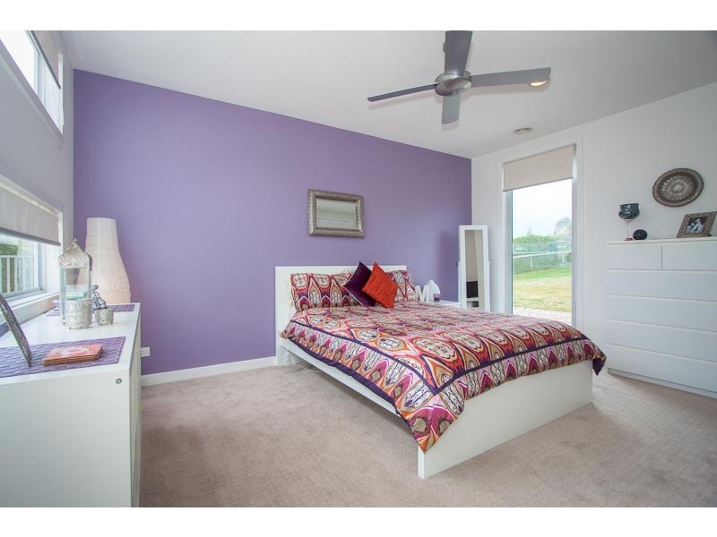 19 Ballymoyer Mews, Woodend VIC 3442