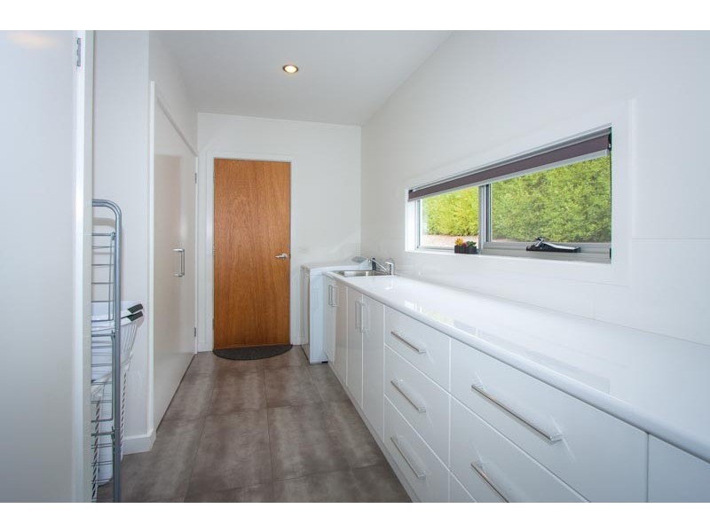 19 Ballymoyer Mews, Woodend VIC 3442