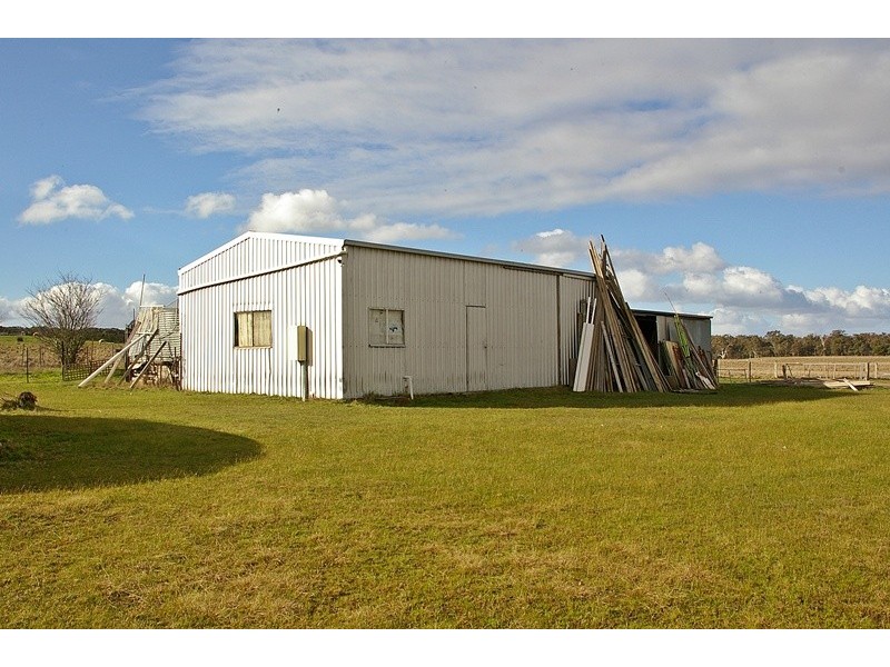 40 Institute Road, Carlsruhe VIC 3442