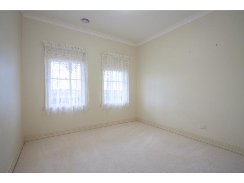 8 Drovers Retreat, Romsey VIC 3434