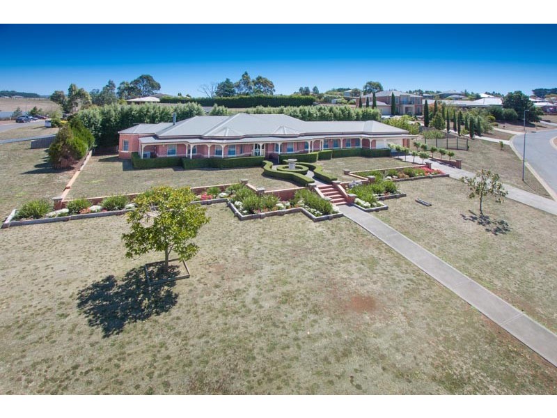 8 Drovers Retreat, Romsey VIC 3434